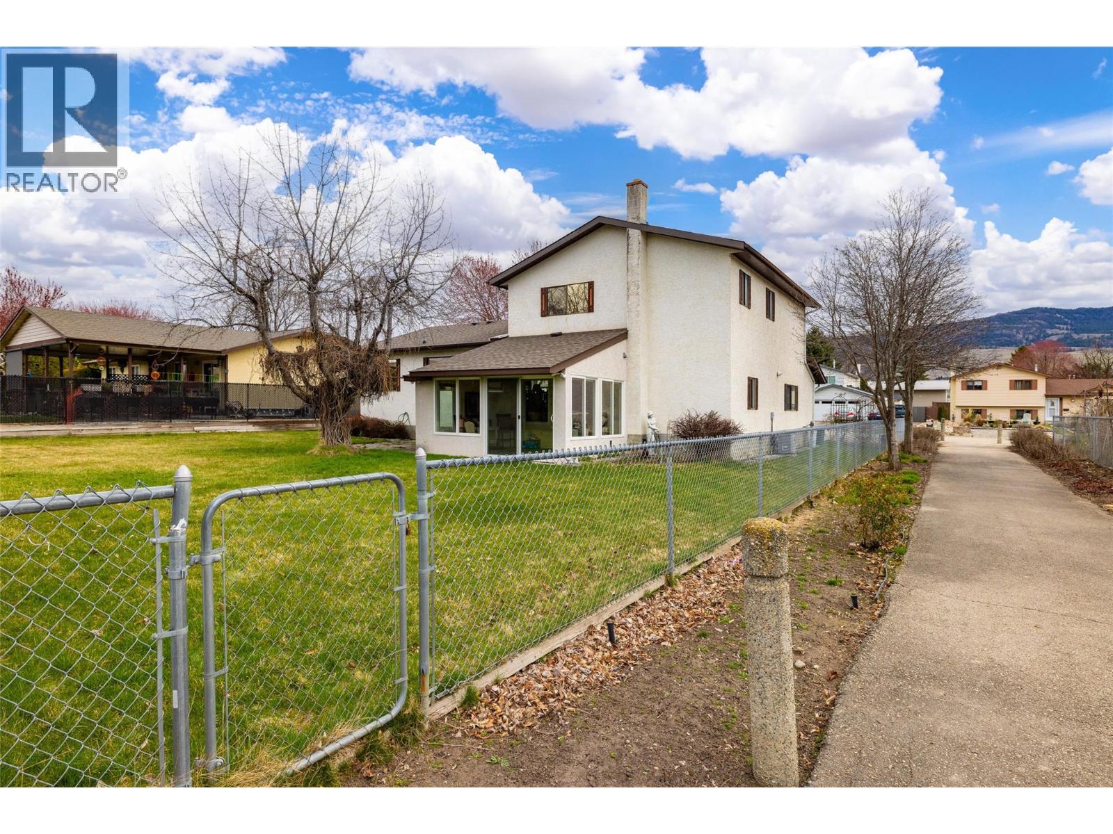 1272 Hillaby Court, Kelowna