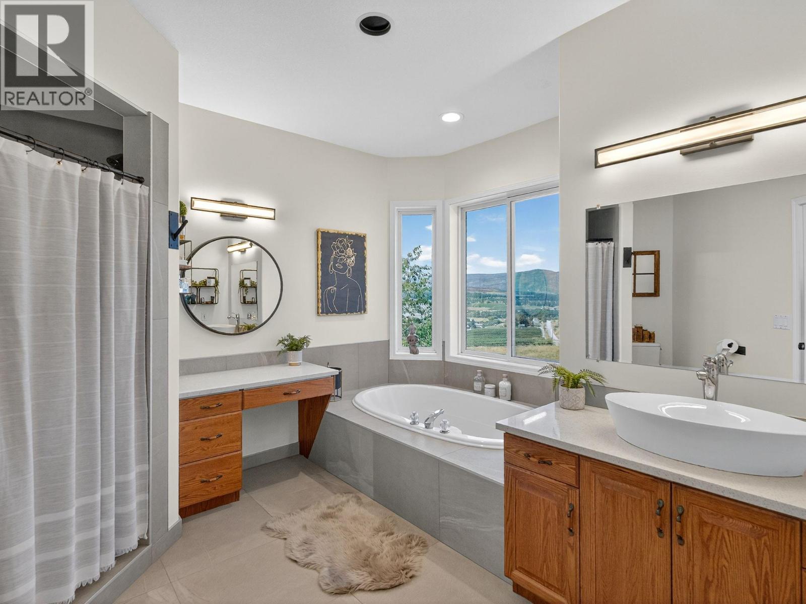  5955 Postill Lake Road, Kelowna