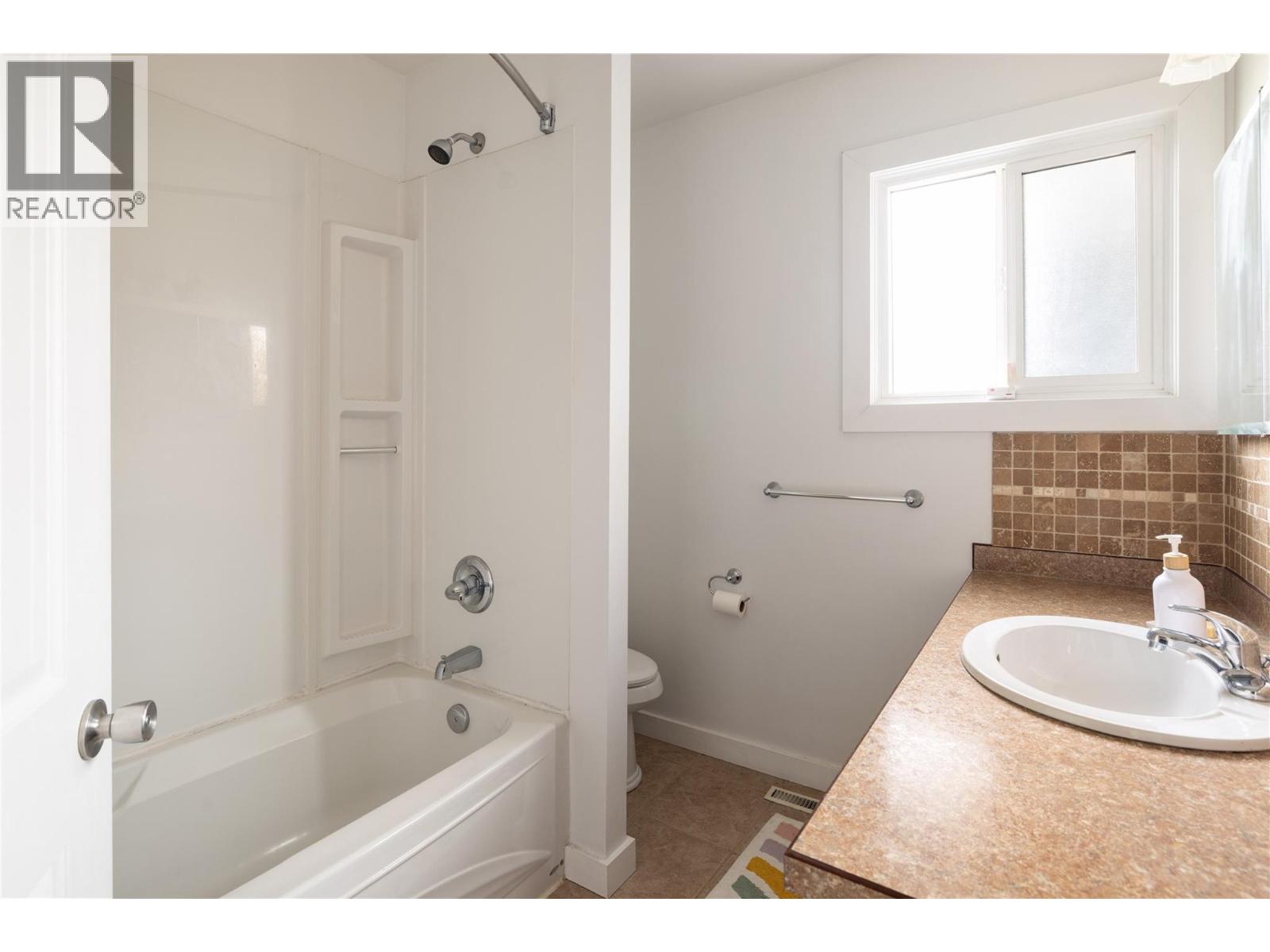 1509 38 Avenue, Vernon