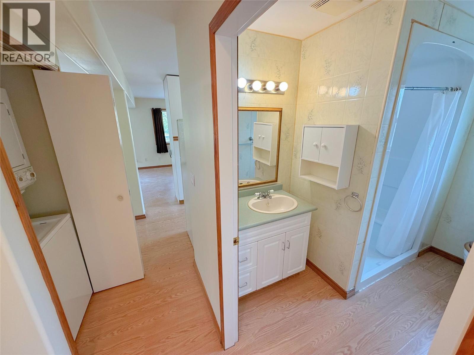 1827 FRONT STREET - 34