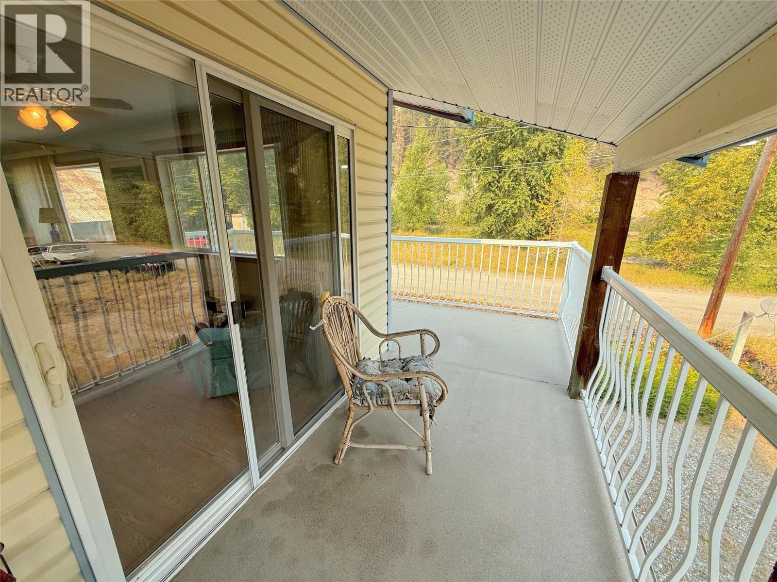 1827 FRONT STREET - 23