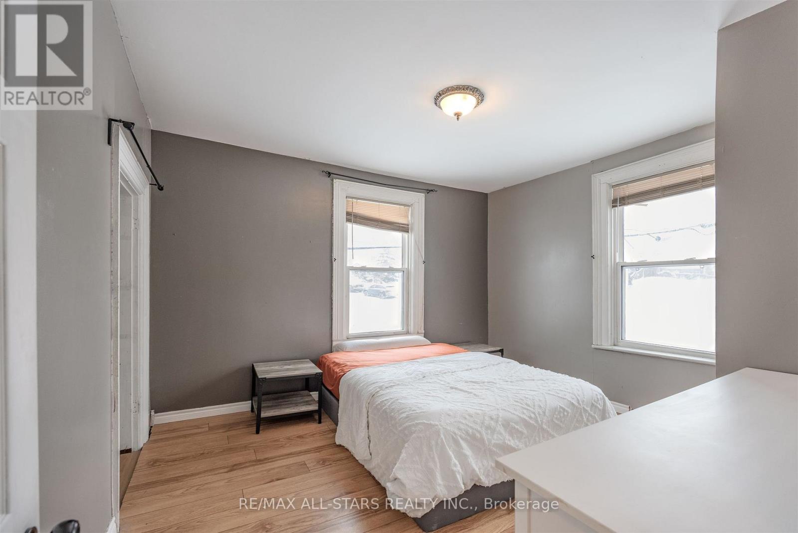 21 ALBERT STREET S - 23