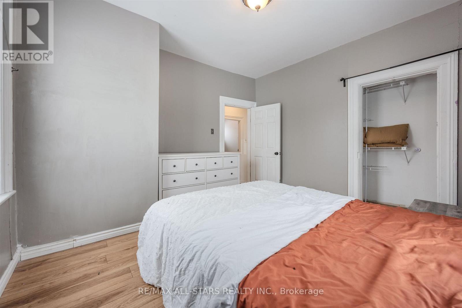 21 ALBERT STREET S - 24