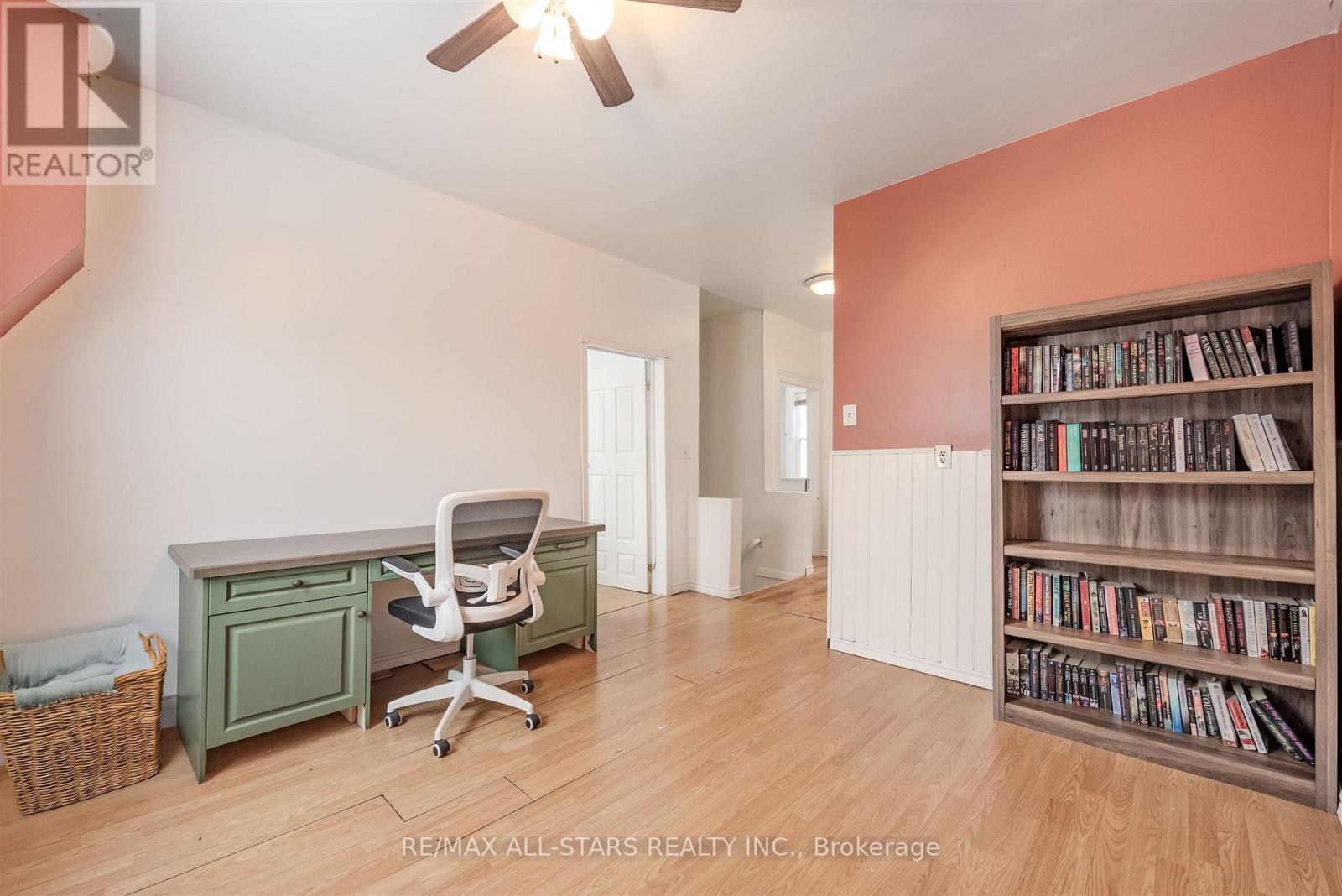 21 ALBERT STREET S - 29