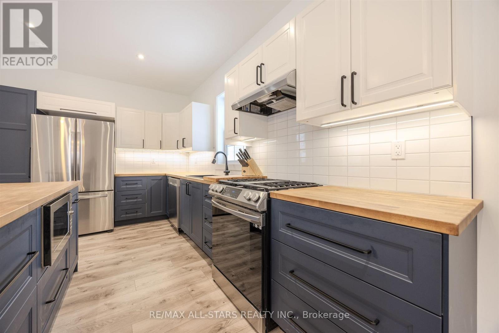 21 ALBERT STREET S - 13