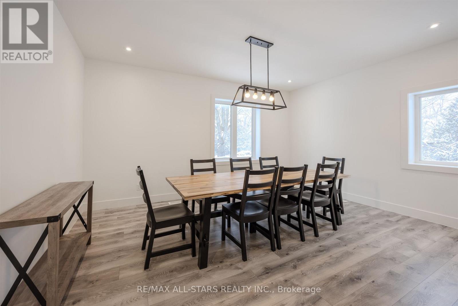 21 ALBERT STREET S - 17