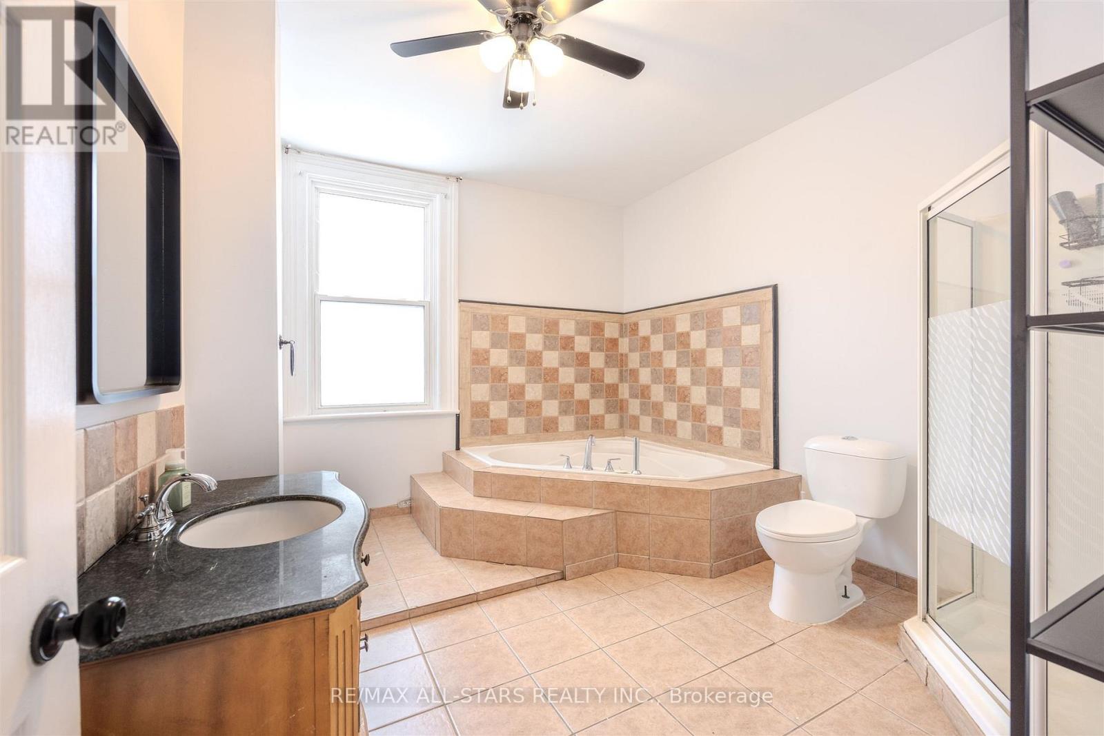 21 ALBERT STREET S - 36