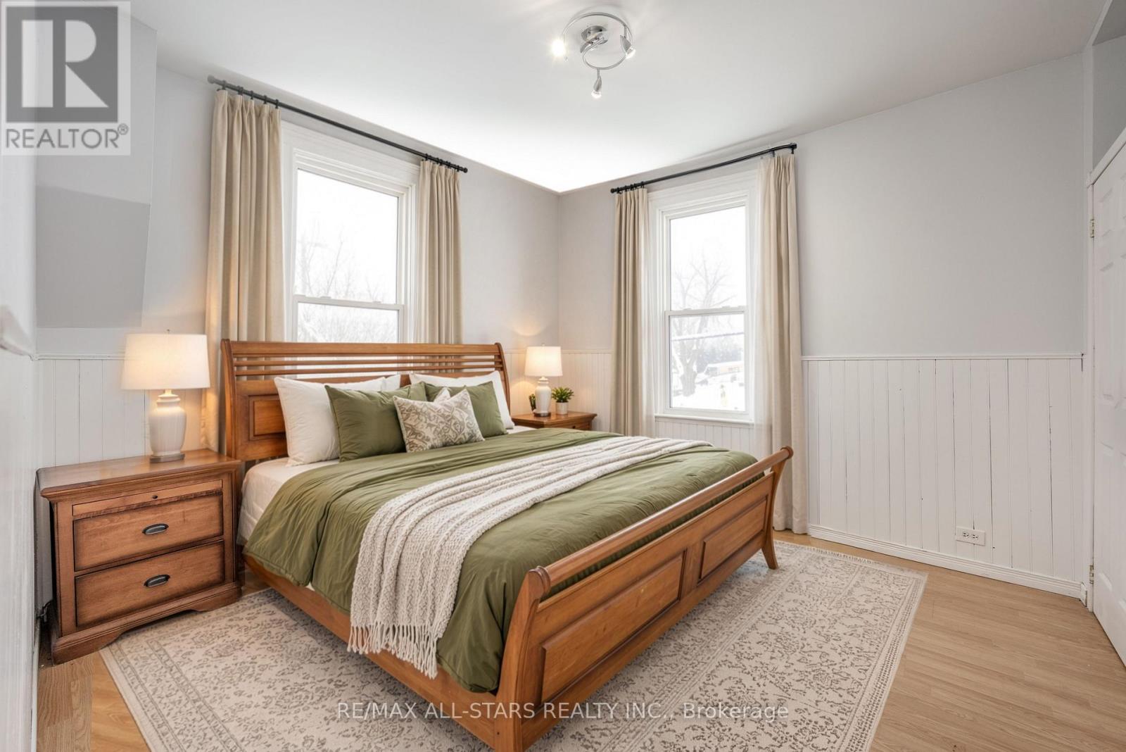 21 ALBERT STREET S - 26