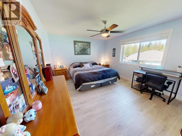 7348 LASQUETI WAY - 17