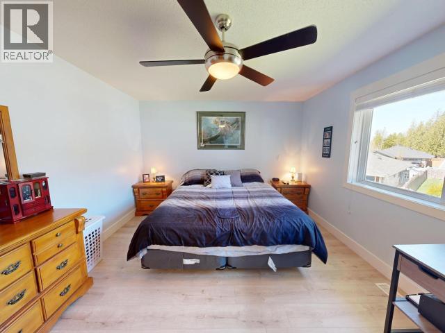 7348 LASQUETI WAY - 18