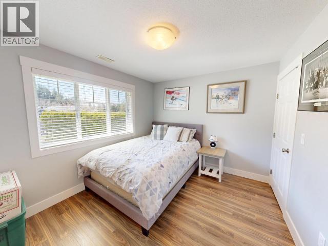 7348 LASQUETI WAY - 23