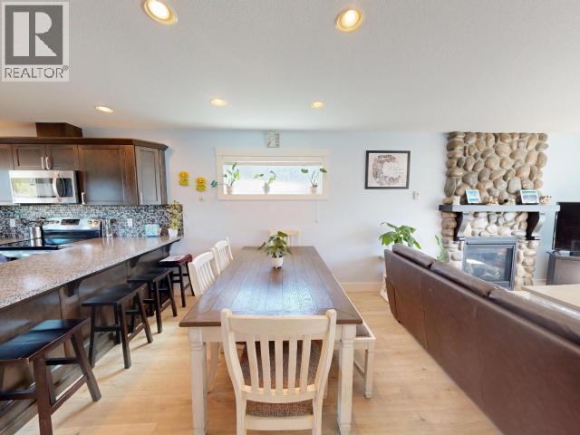 7348 LASQUETI WAY - 6