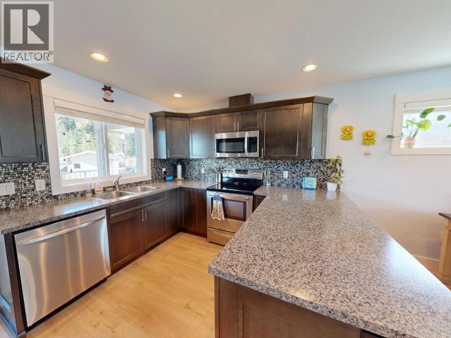 7348 LASQUETI WAY - 8