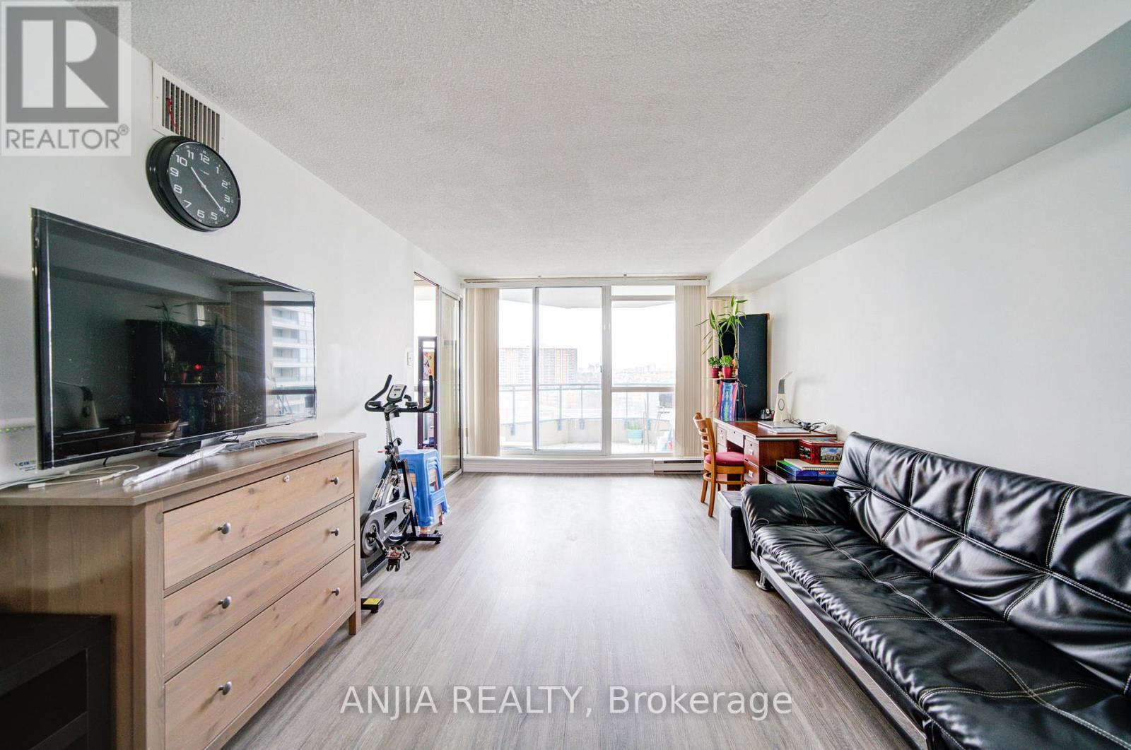 #1208 4727 SHEPPARD AVENUE E - 14