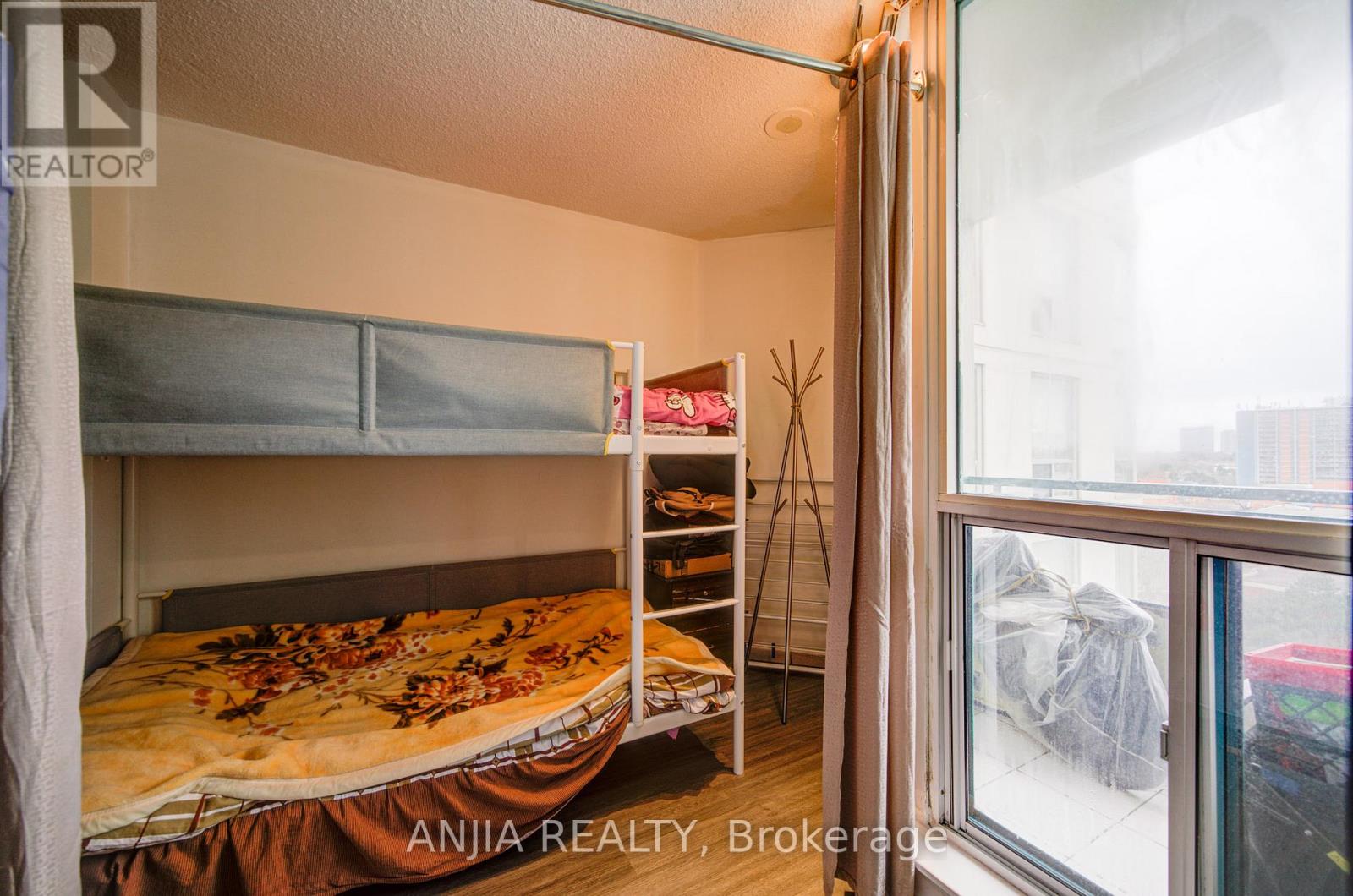 #1208 4727 SHEPPARD AVENUE E - 17