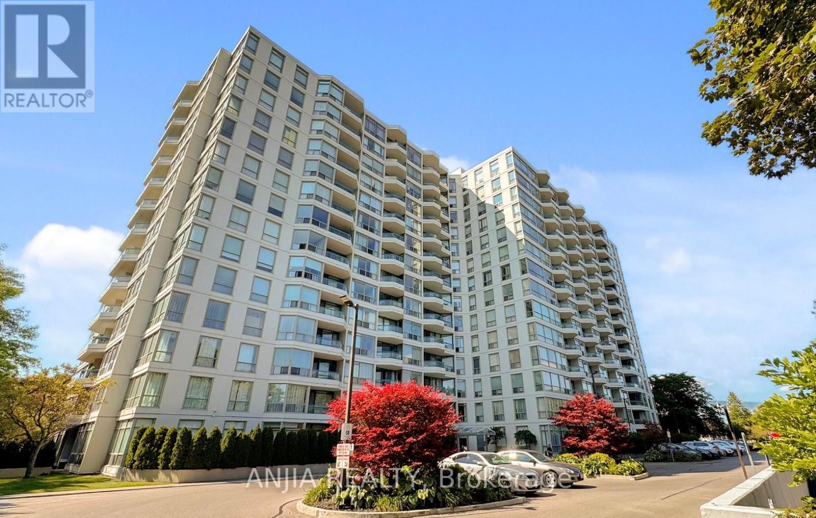 #1208 4727 SHEPPARD AVENUE E - 2