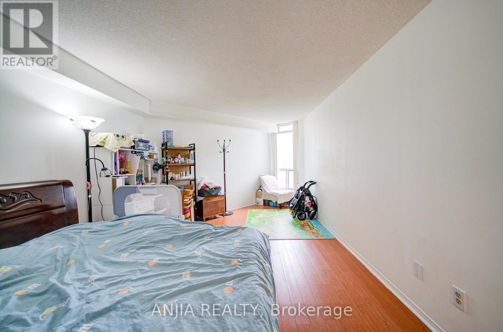 #1208 4727 SHEPPARD AVENUE E - 22