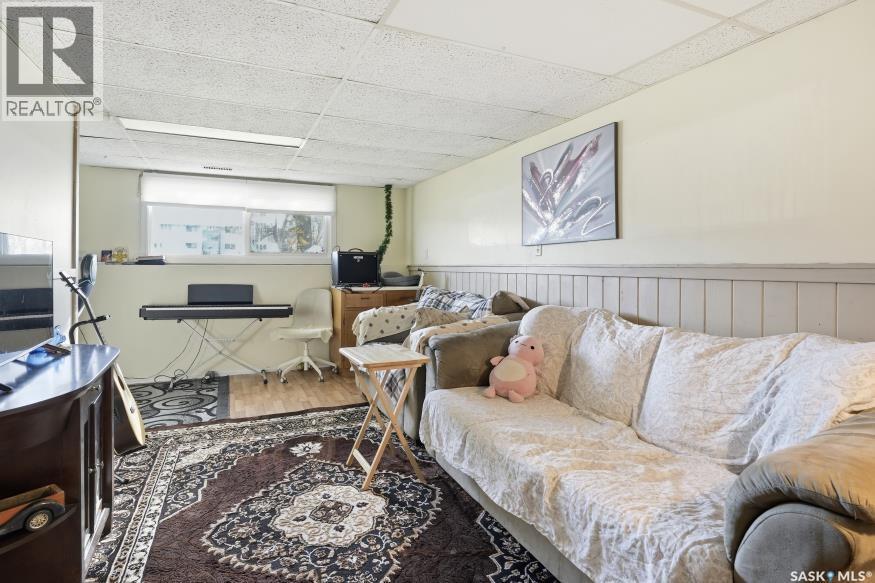 #138 140 CLANCY DRIVE - 15