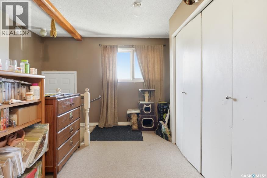 #138 140 CLANCY DRIVE - 28