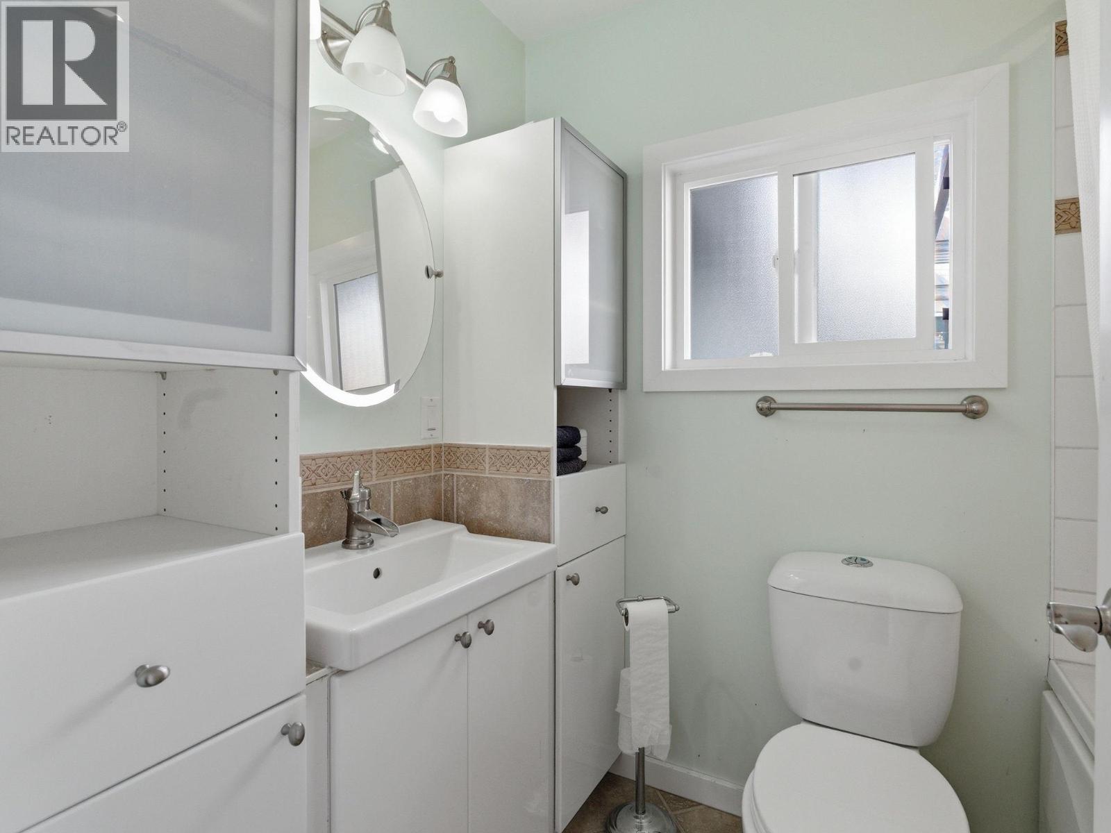 3090 Smith Creek Road, West Kelowna