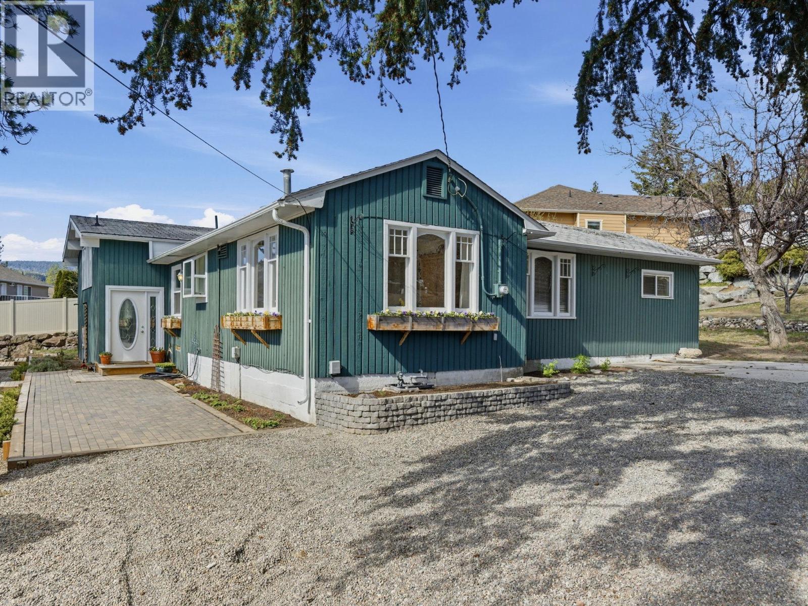 3090 Smith Creek Road, West Kelowna