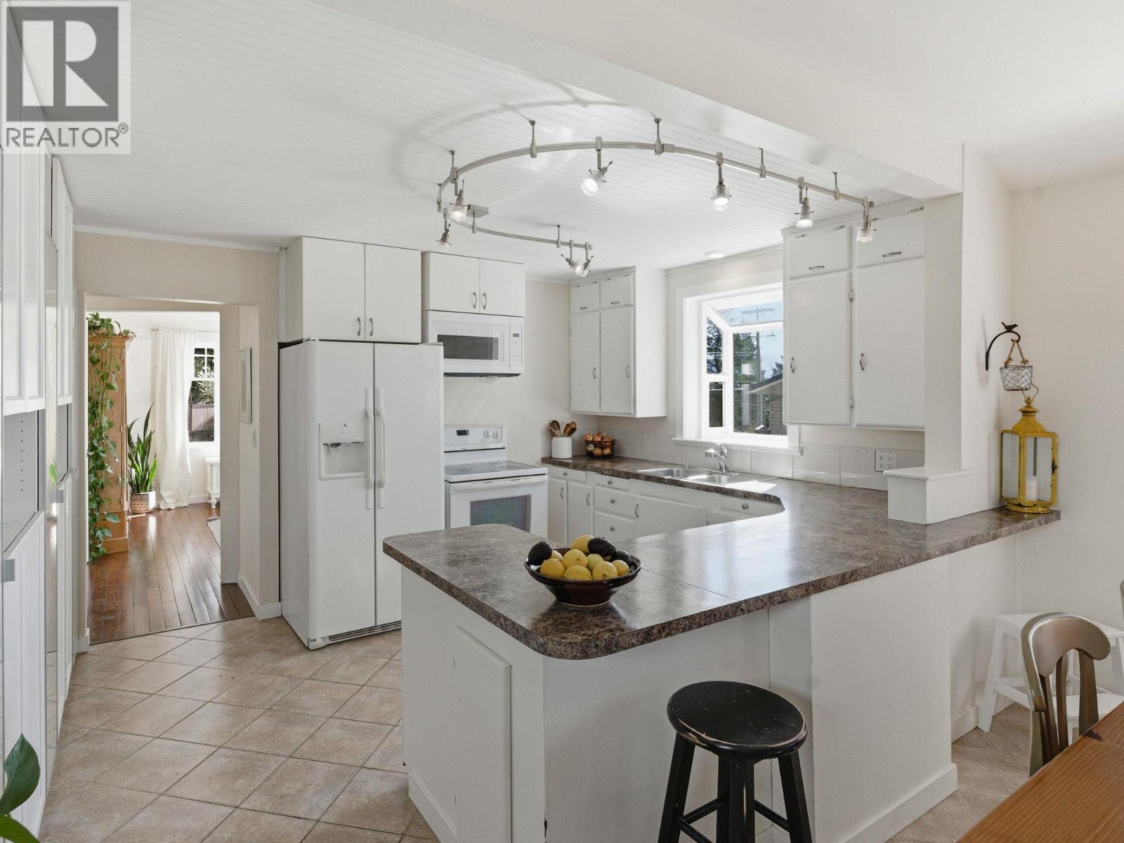 3090 Smith Creek Road, West Kelowna