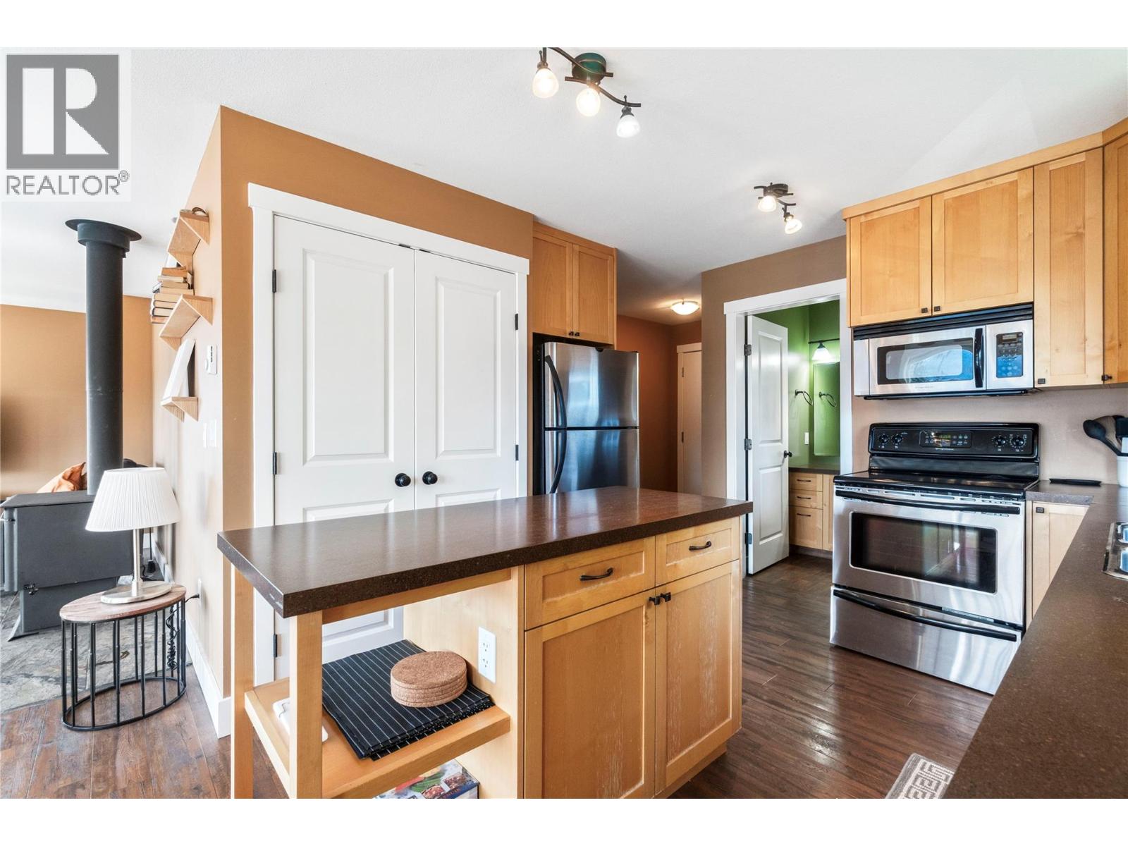 7577 Squilax Anglemont Road, Anglemont