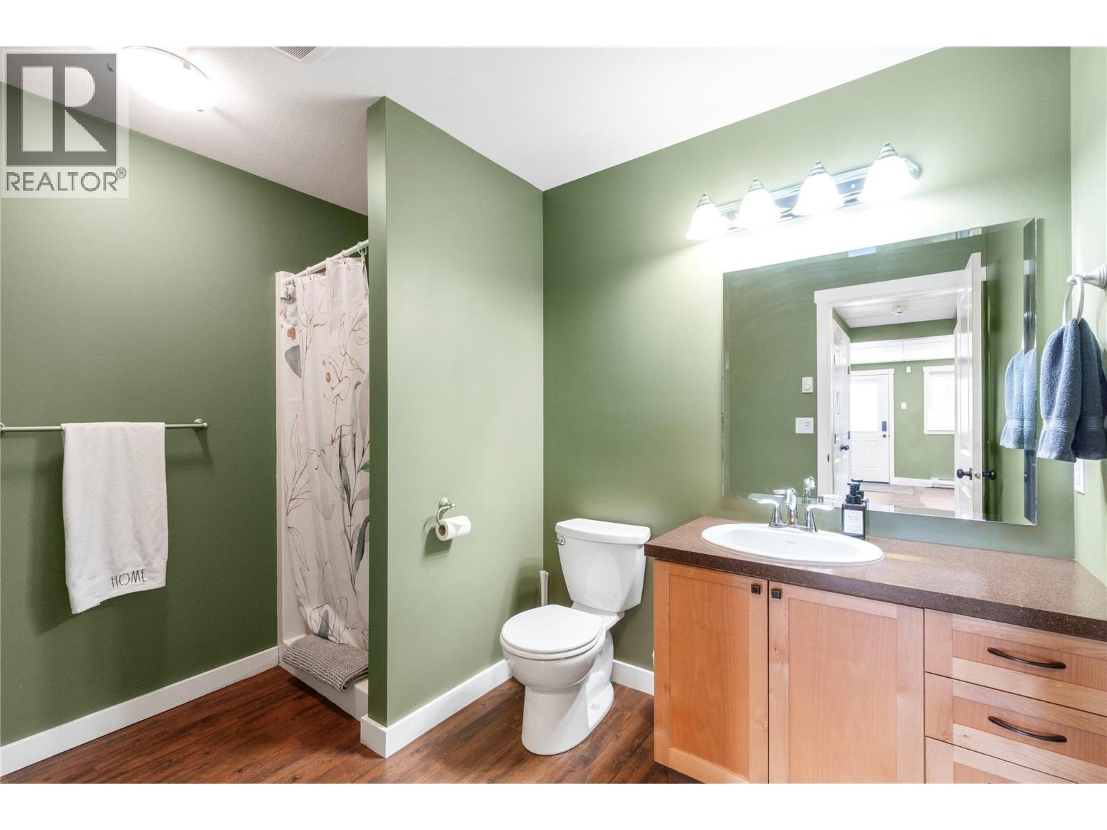 7577 Squilax Anglemont Road, Anglemont