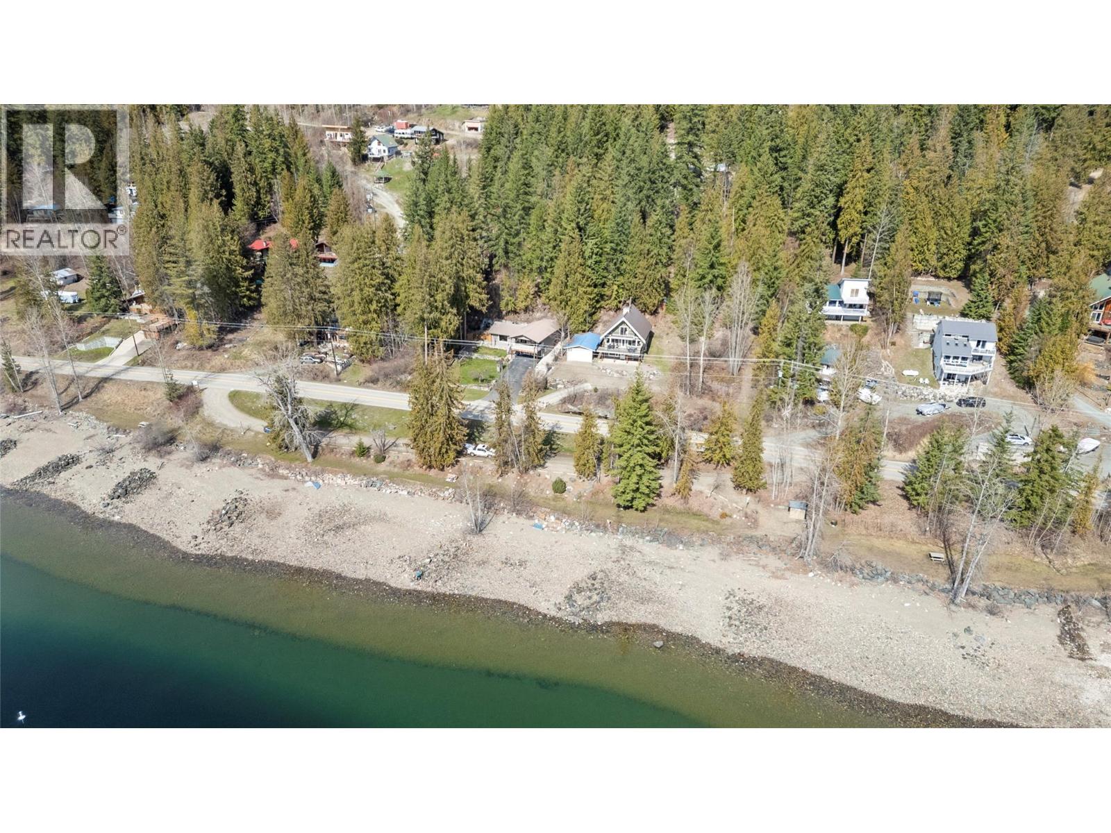 7577 Squilax Anglemont Road, Anglemont