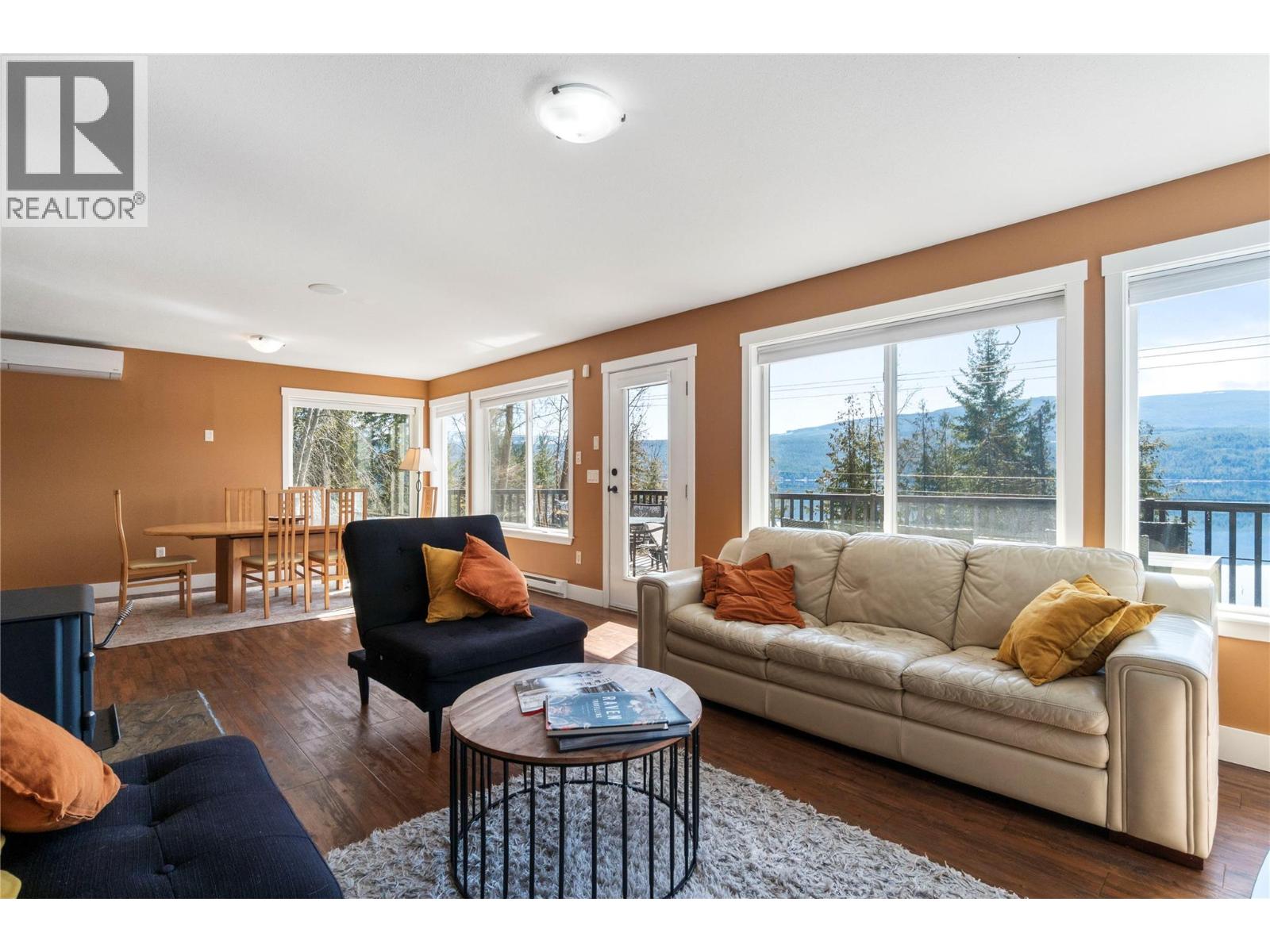7577 Squilax Anglemont Road - 16