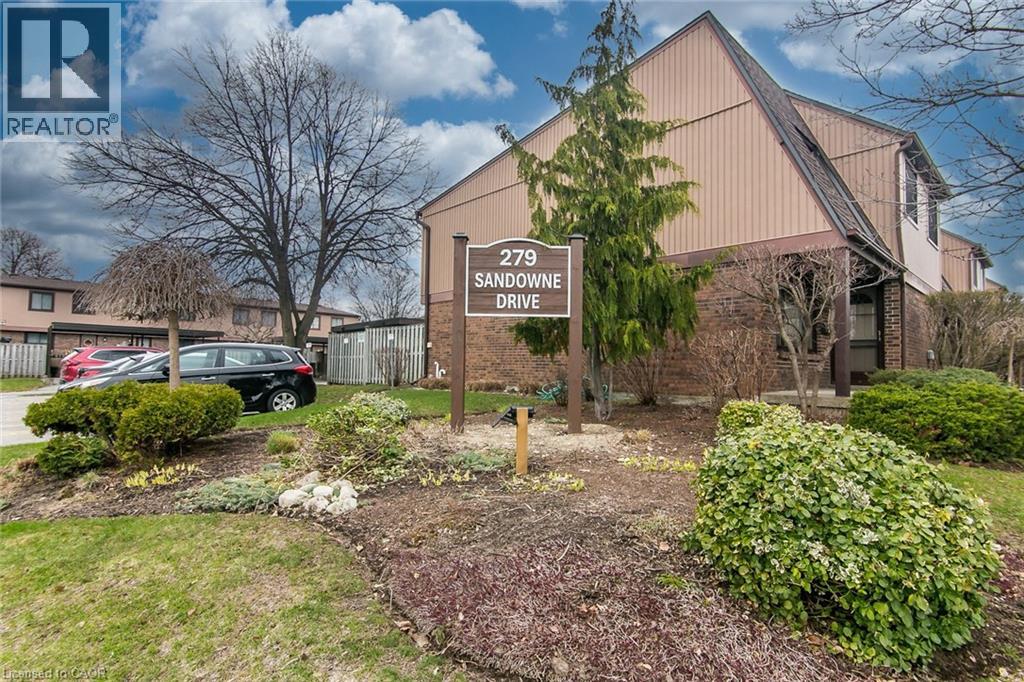 #7 279 SANDOWNE Drive - 2
