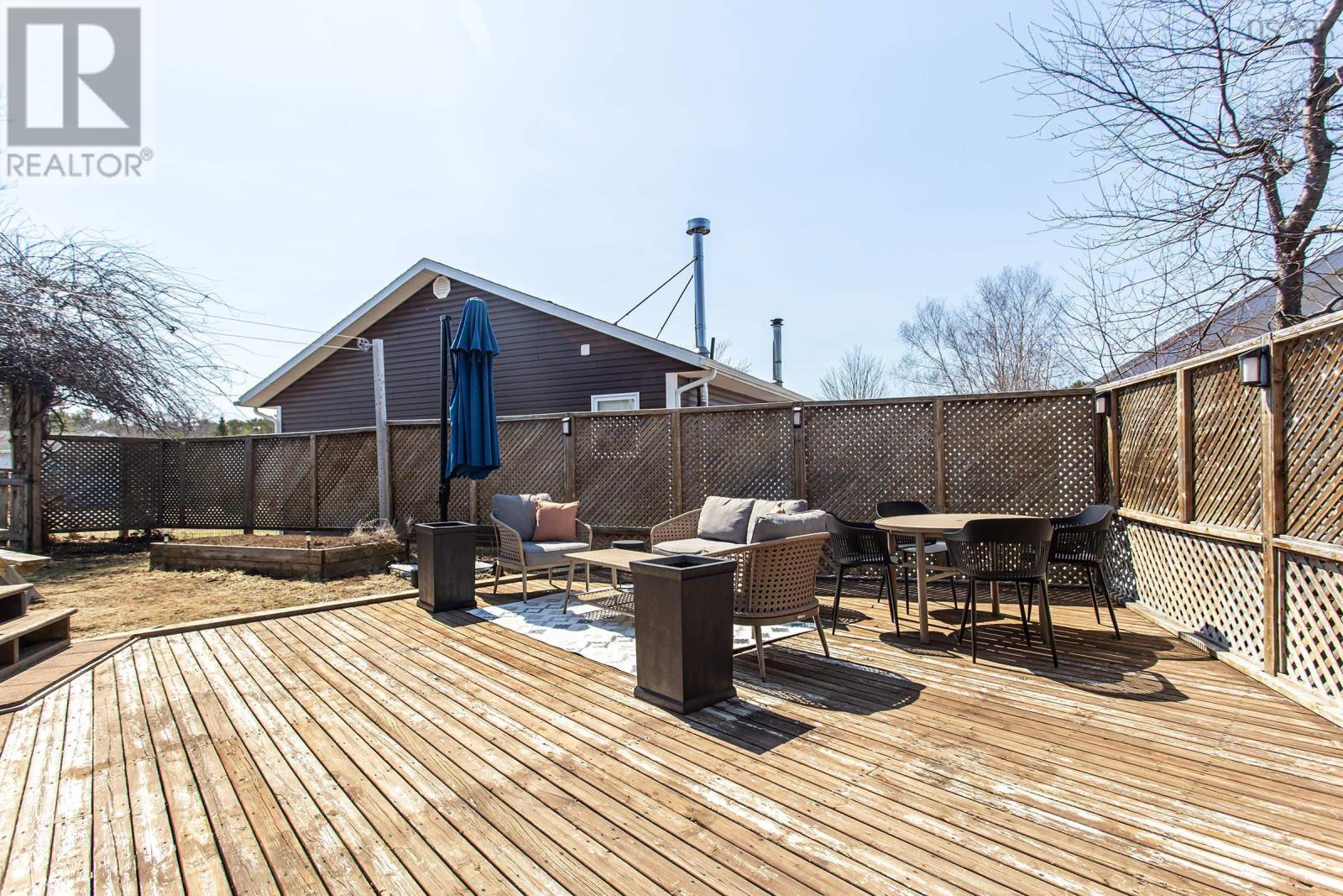 Property 9 of 33 of 557 McClair Avenue