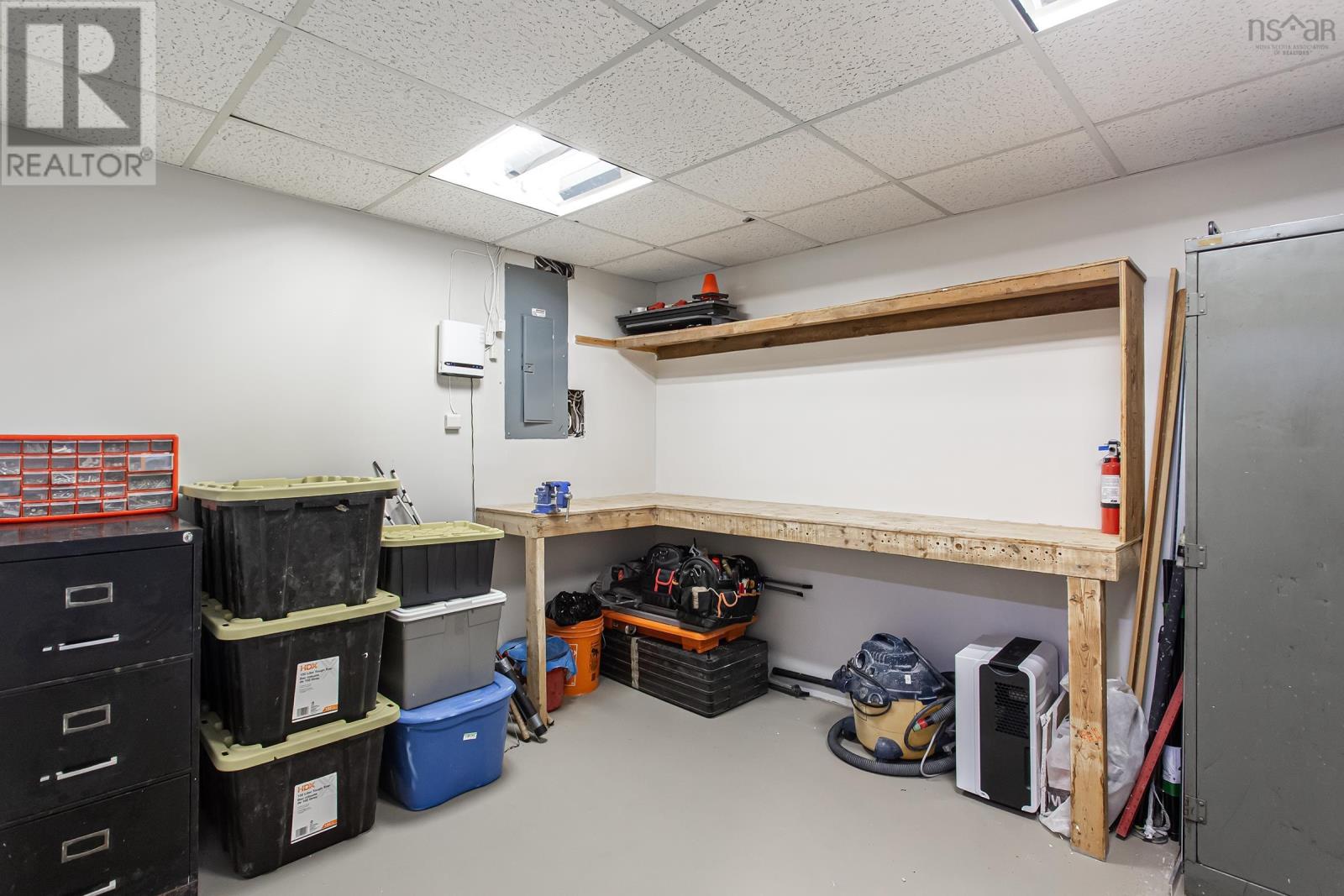 Property 32 of 33 of 557 McClair Avenue