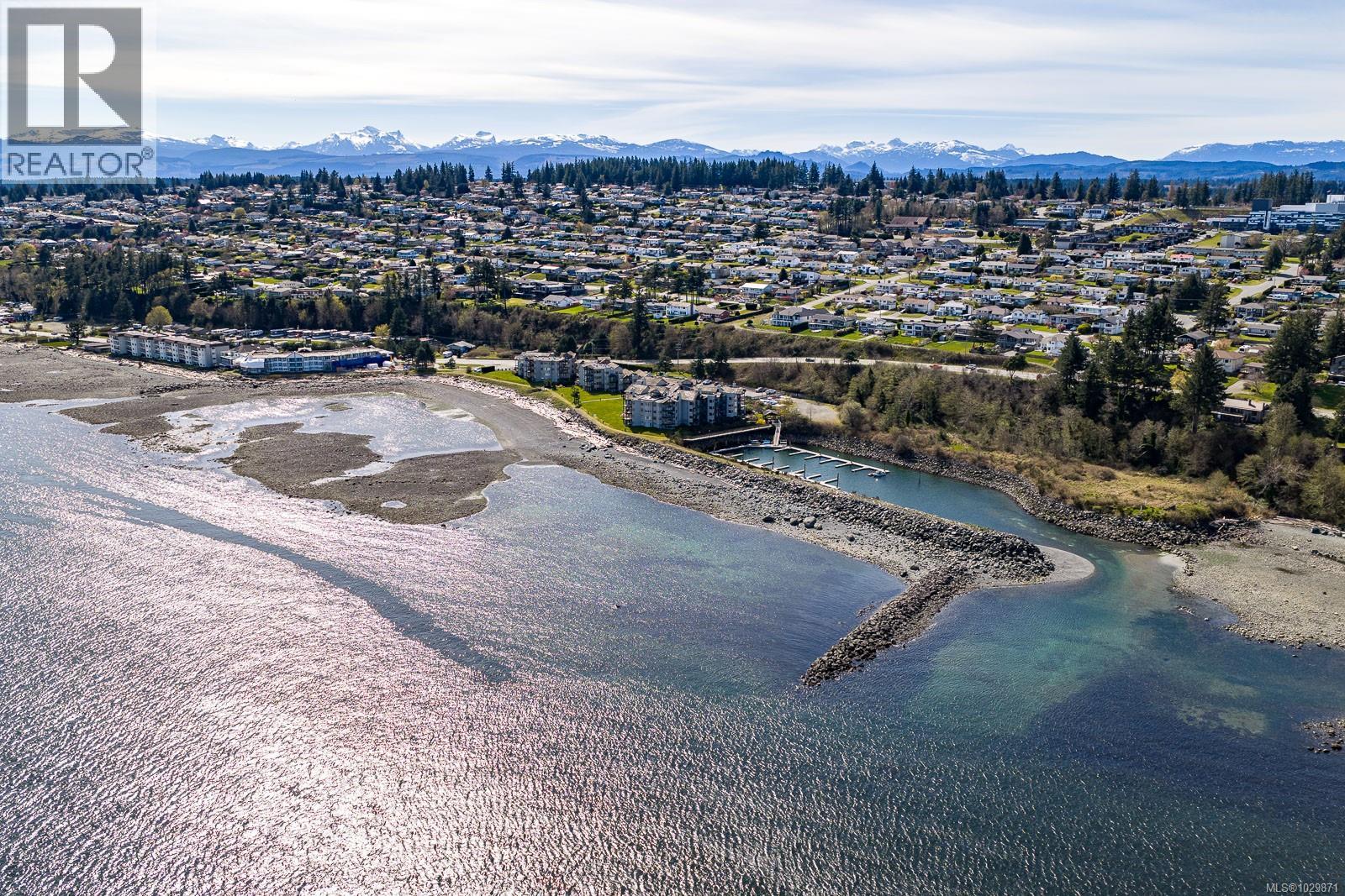 #3303 27 ISLAND HWY S - 70