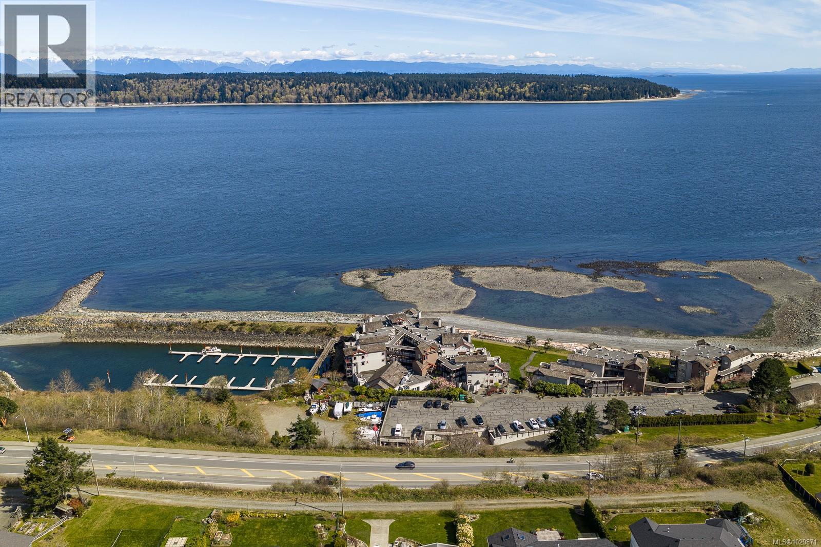 #3303 27 ISLAND HWY S - 67