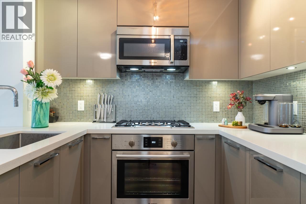 218 10177 RIVER DRIVE, Richmond