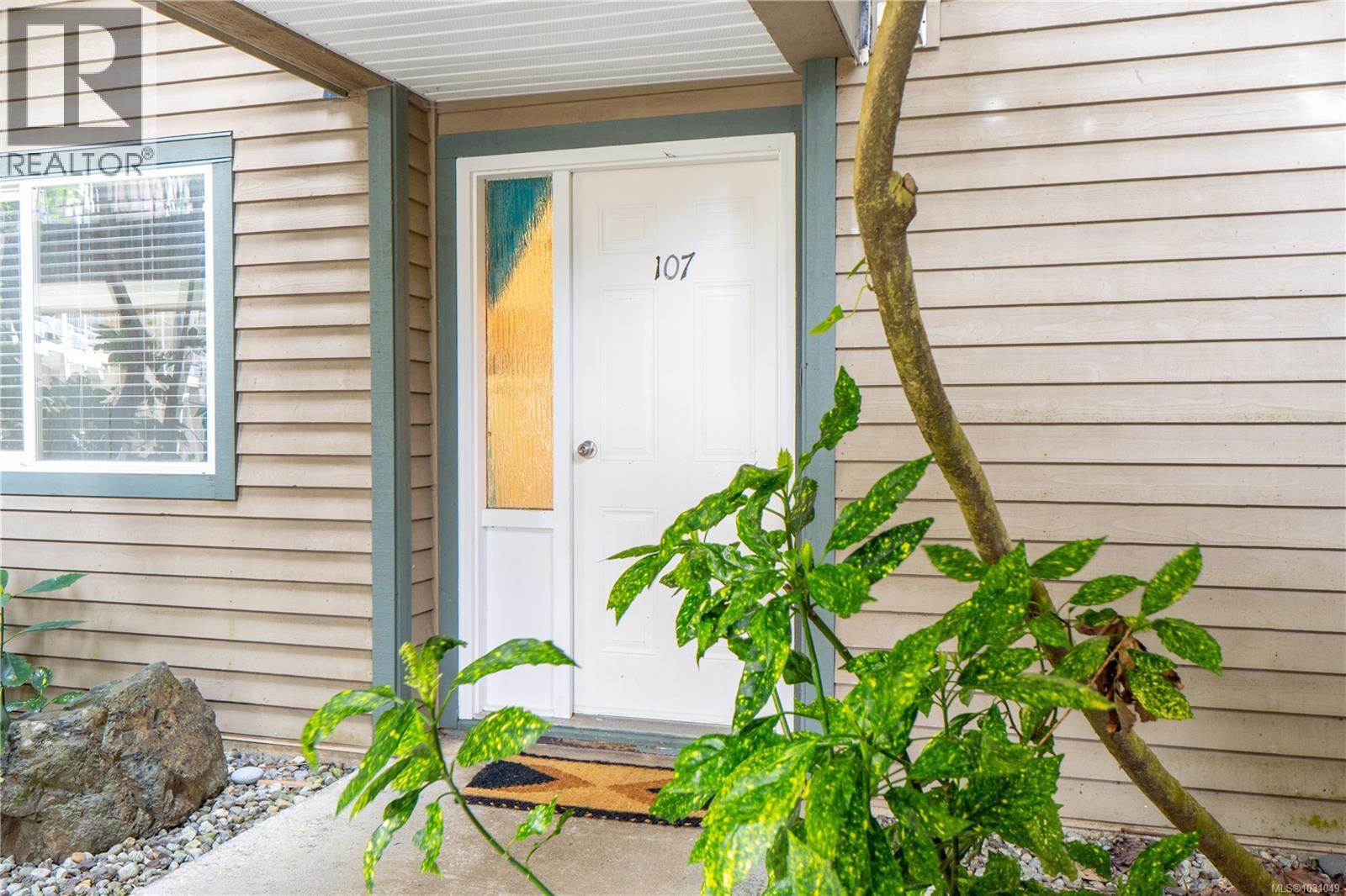 #107 250 HEMLOCK ST - 17