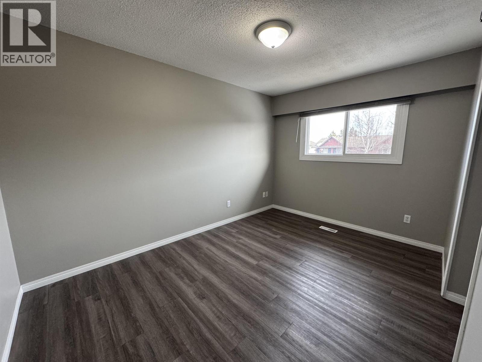 11224 92 STREET - 23