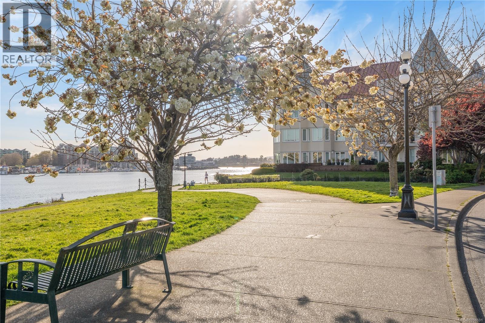 #409 50 SONGHEES RD - 39