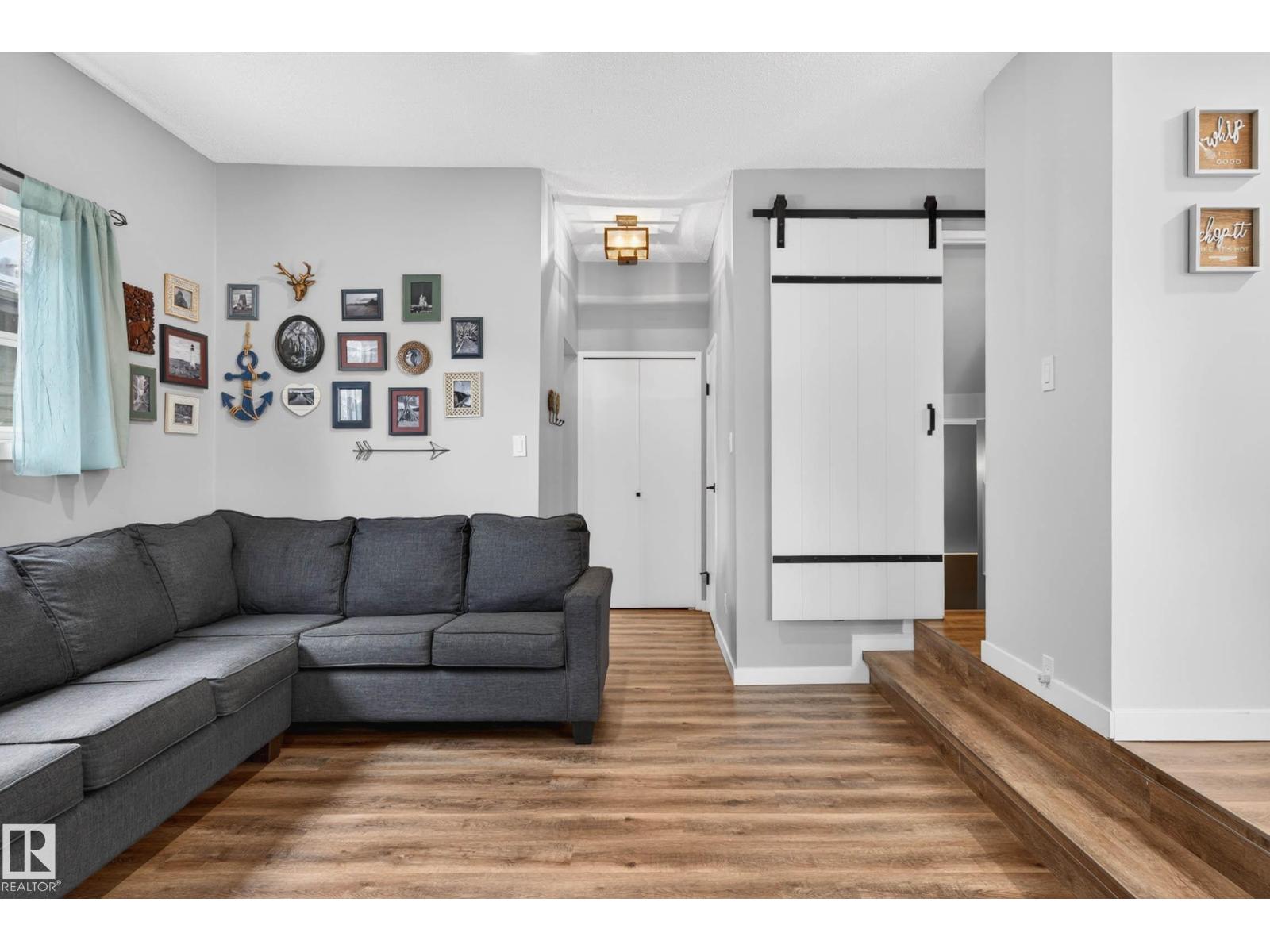 6118 37A AV NW, Edmonton