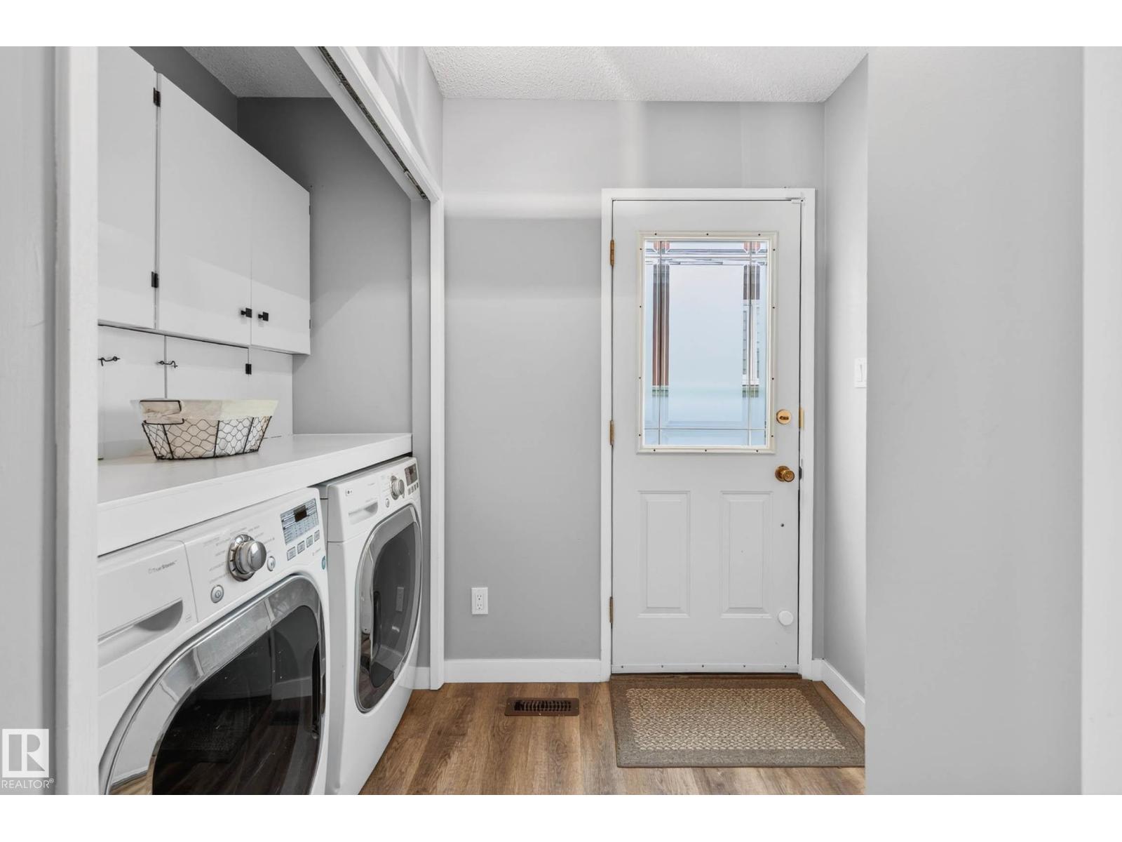 6118 37A AV NW, Edmonton