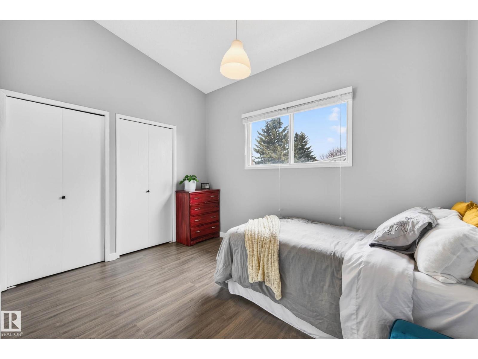 6118 37A AV NW, Edmonton