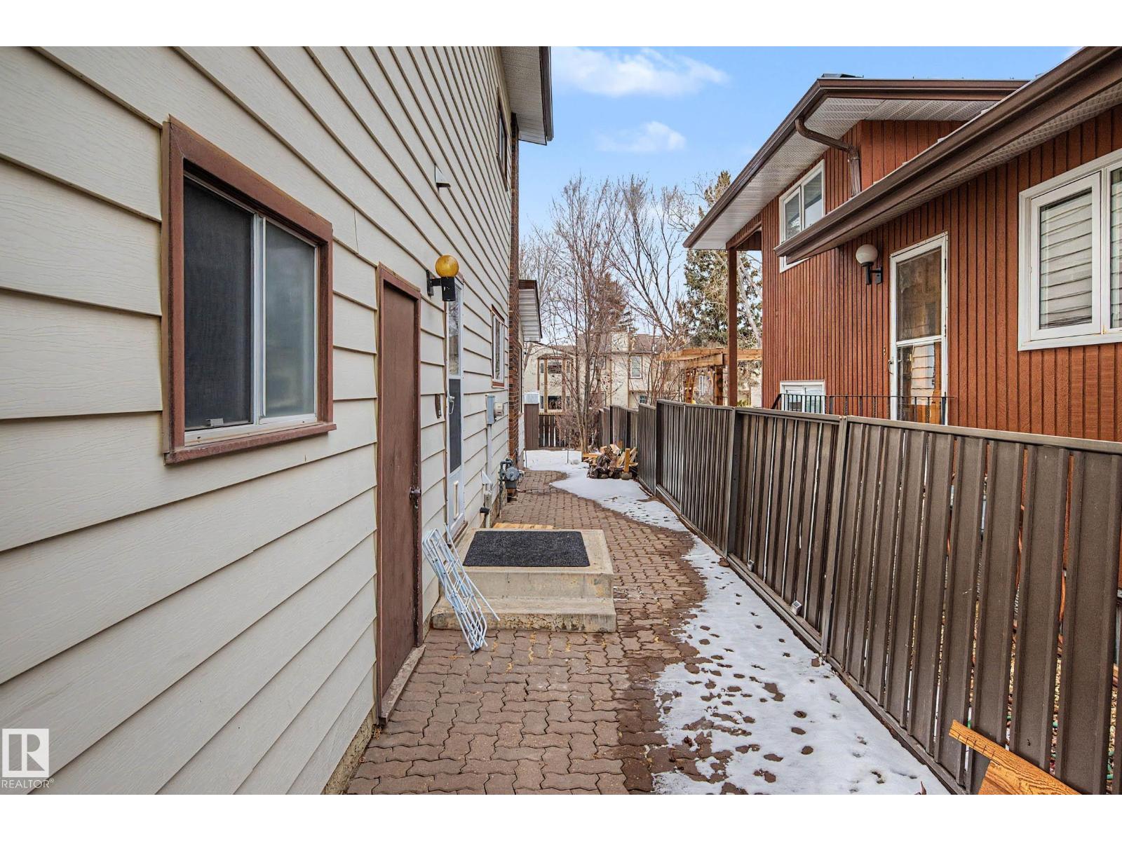 6118 37A AV NW, Edmonton