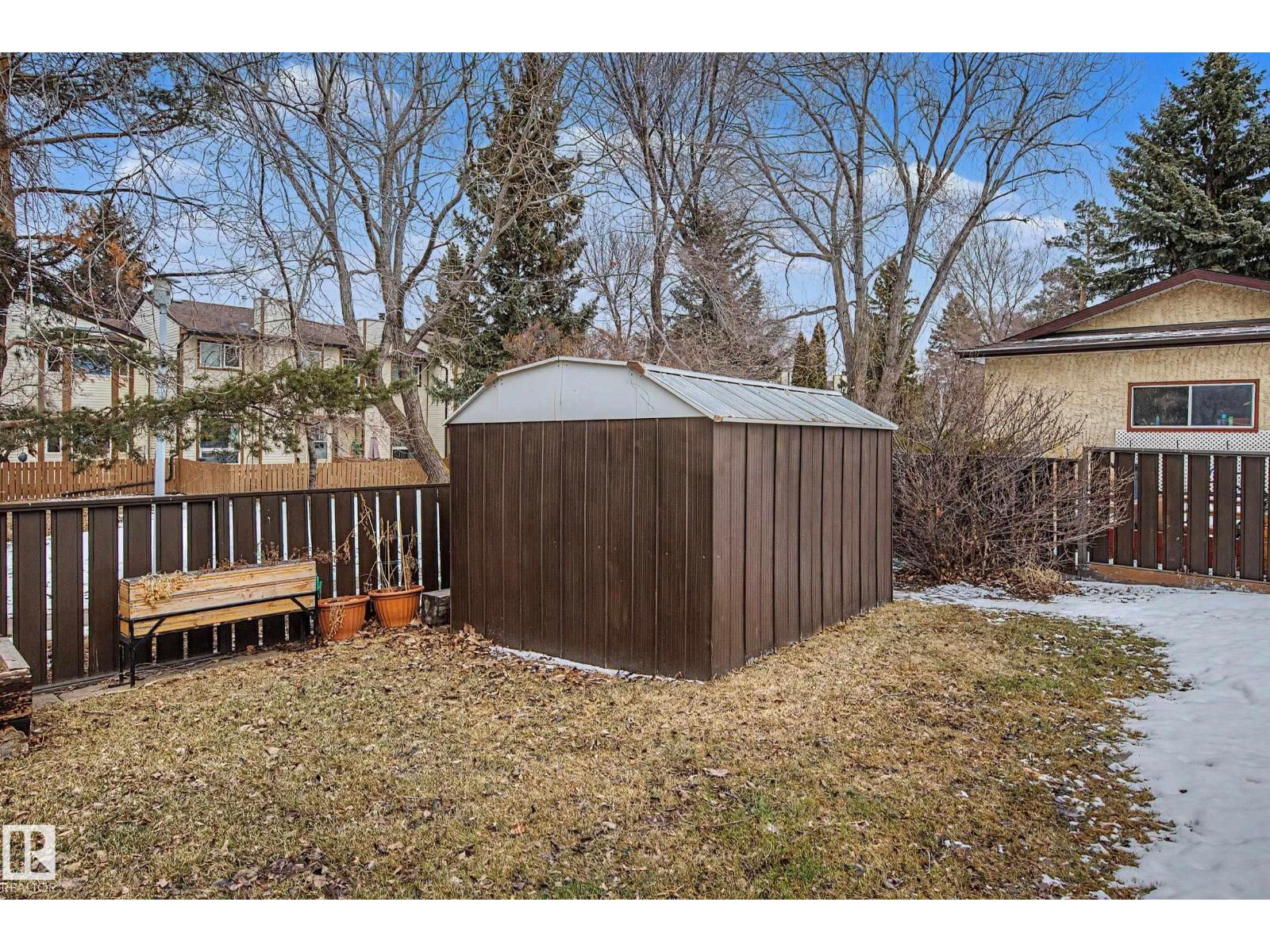 6118 37A AV NW, Edmonton