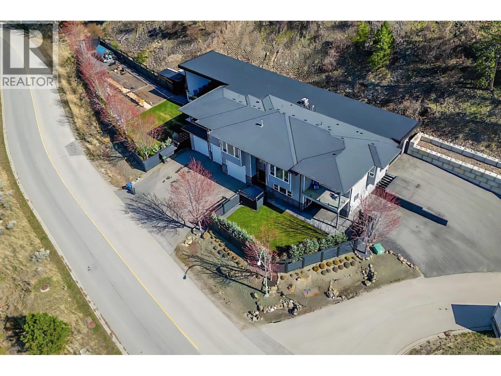 2875 SHAYLER ROAD - 12