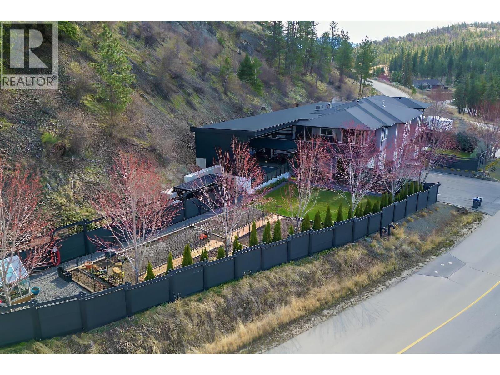 2875 SHAYLER ROAD - 9