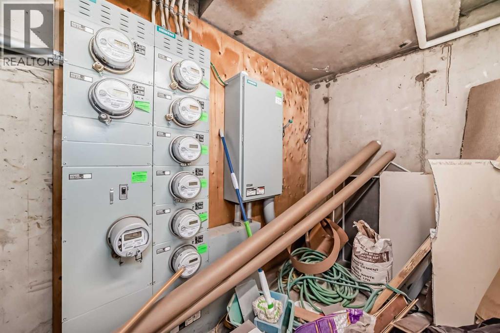 7716 BOWNESS ROAD NW - 35