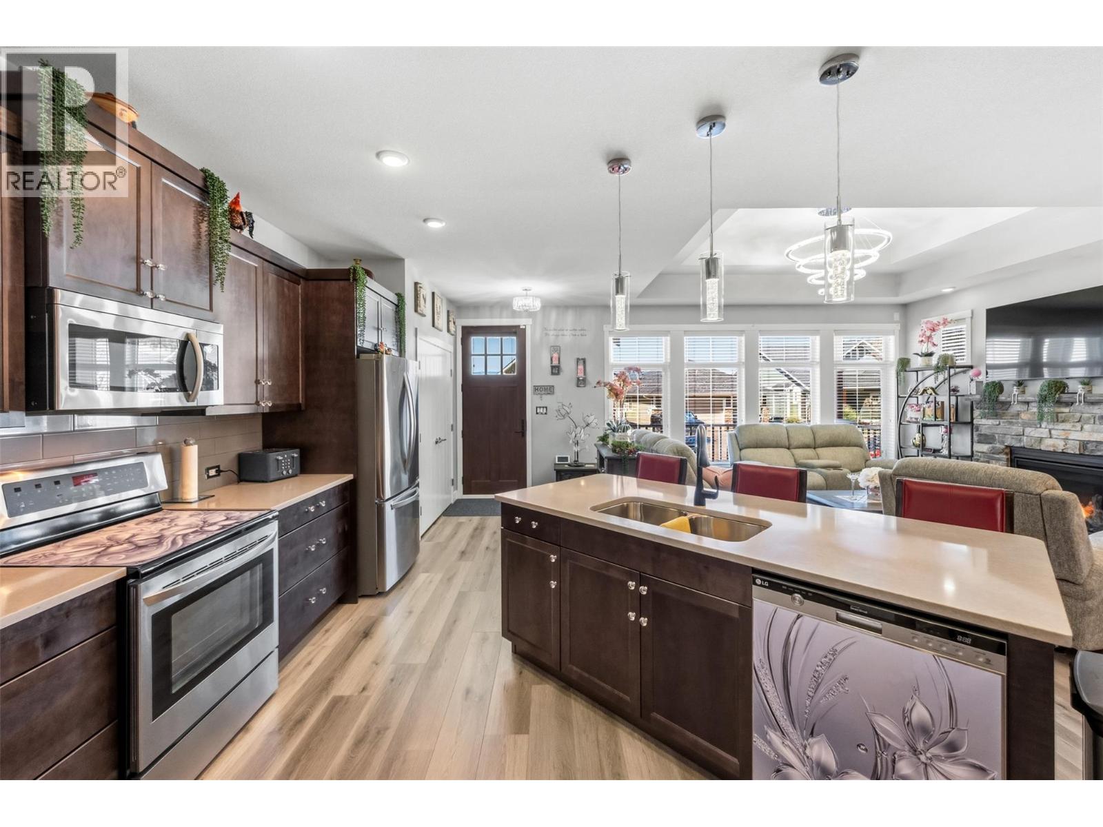  962 HOLDEN Road, Penticton