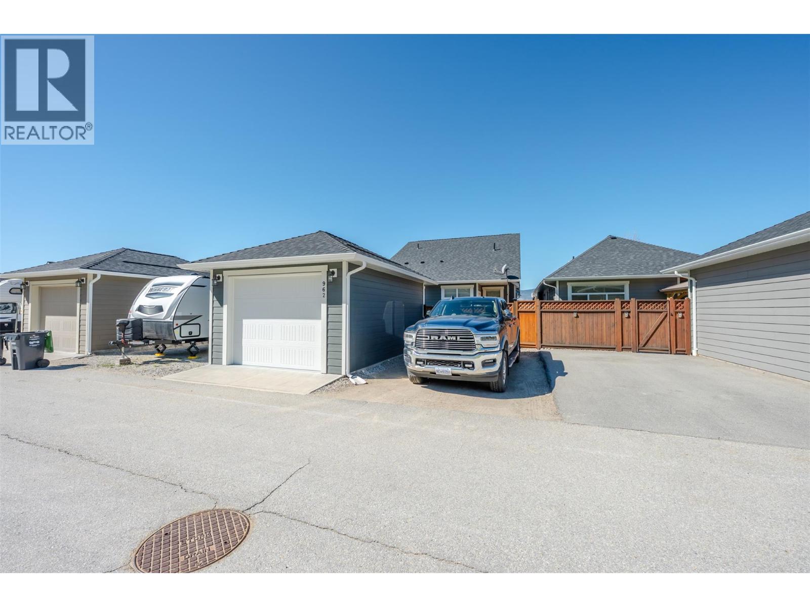  962 HOLDEN Road, Penticton
