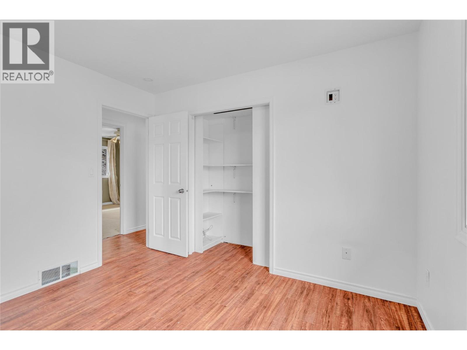 693 Paret Place - 26
